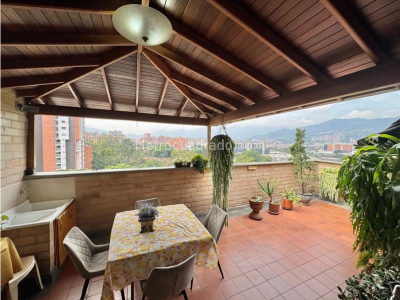 Piso – Envigado, Valle de Aburrá - Vista 2