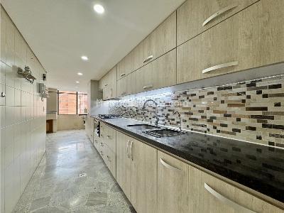Apartamento en venta en Laureles, Medellín · foto 11 de 20