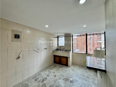 Apartamento en venta en Laureles, Medellín · foto 12 de 20