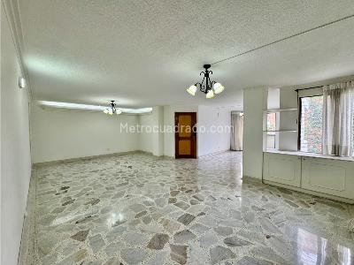 Apartamento en venta en Laureles, Medellín · foto 3 de 20