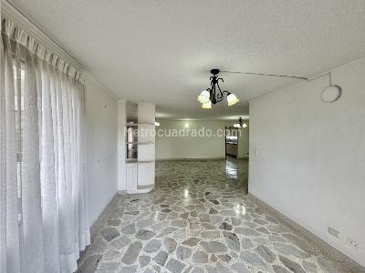 Apartamento en venta en Laureles, Medellín · foto 8 de 20