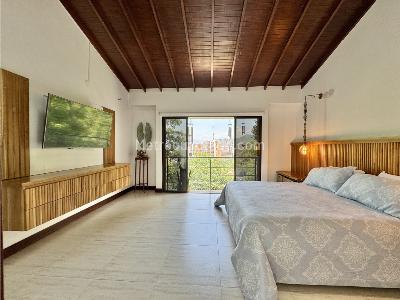 Casa de 5 alcobas en venta en El Poblado, Medellín, 1313 m² · foto 11 de 20