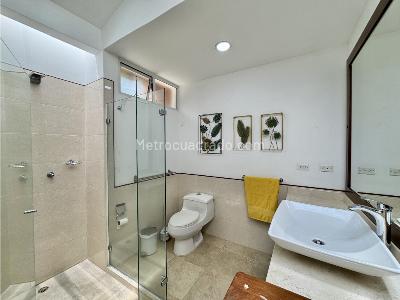 Casa de 5 alcobas en venta en El Poblado, Medellín, 1313 m² · foto 12 de 20