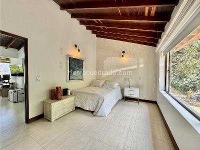 Casa de 5 alcobas en venta en El Poblado, Medellín, 1313 m² · foto 18 de 20