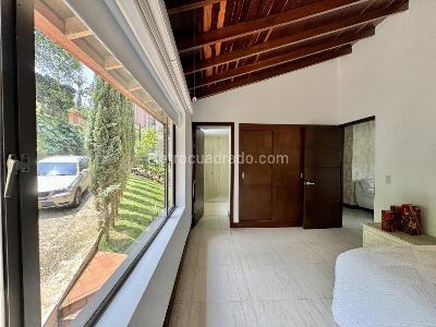 Casa de 5 alcobas en venta en El Poblado, Medellín, 1313 m² · foto 19 de 20