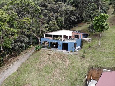 Casa de 3 alcobas en venta en La Mina, Envigado · foto 3 de 20