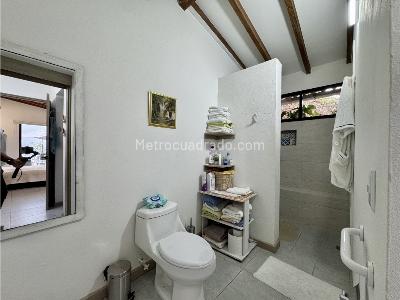 Casa de 3 alcobas en venta en La Mina, Envigado · foto 15 de 20