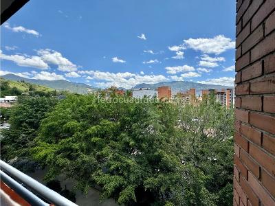 Apartamento en venta en Laureles, Medellín · foto 8 de 20