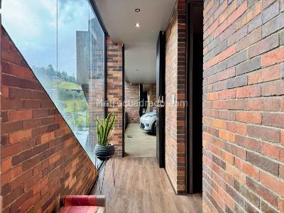 Casa de 5 alcobas en venta en Alto Del Escobero, Envigado, 1870 m² · foto 10 de 20