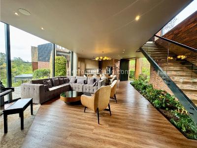 Casa de 5 alcobas en venta en Alto Del Escobero, Envigado, 1870 m² · foto 12 de 20