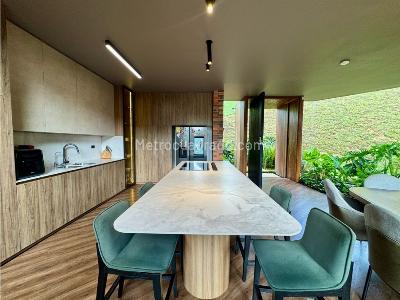 Casa de 5 alcobas en venta en Alto Del Escobero, Envigado, 1870 m² · foto 15 de 20