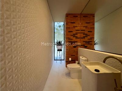 Casa de 5 alcobas en venta en Alto Del Escobero, Envigado, 1870 m² · foto 8 de 20