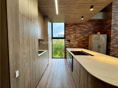 Casa de 5 alcobas en venta en Alto Del Escobero, Envigado, 1870 m² · foto 9 de 20