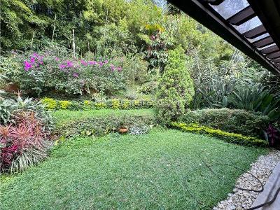 Casa de 3 alcobas en venta en El Poblado, Medellín, 257 m² · foto 9 de 20
