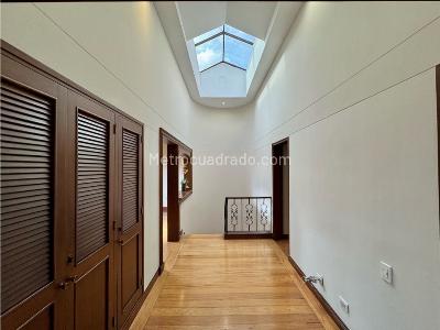 Casa de 3 alcobas en venta en El Poblado, Medellín, 257 m² · foto 11 de 20