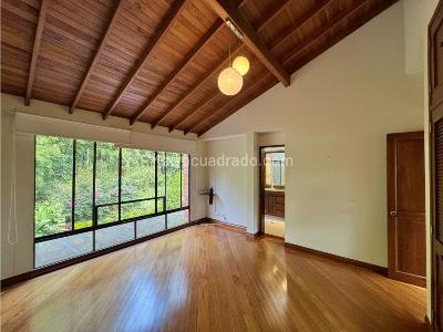 Casa de 3 alcobas en venta en El Poblado, Medellín, 257 m² · foto 14 de 20