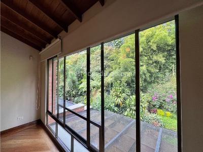 Casa de 3 alcobas en venta en El Poblado, Medellín, 257 m² · foto 16 de 20