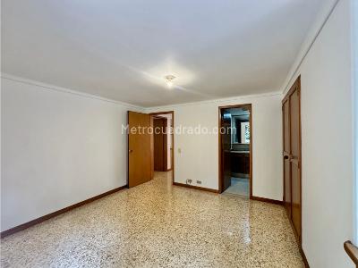 Apartamento de 3 alcobas en venta en El Poblado, Medellín, 320 m² · foto 18 de 20