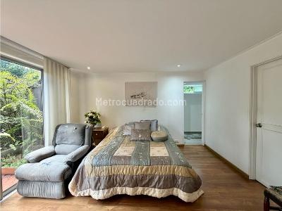 Apartamento de 3 alcobas en venta en El Poblado, Medellín, 229 m² · foto 17 de 20