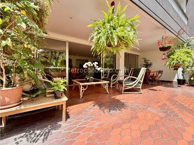 Apartamento de 3 alcobas en venta en El Poblado, Medellín, 229 m² · foto 2 de 20