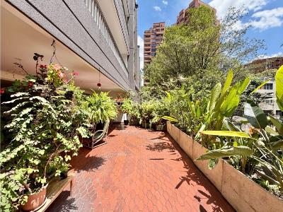 Apartamento de 3 alcobas en venta en El Poblado, Medellín, 229 m² · foto 3 de 20