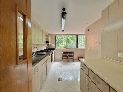 Apartamento de 4 alcobas en venta en El Poblado, Medellín, 191 m² · foto 14 de 20