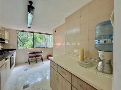 Apartamento de 4 alcobas en venta en El Poblado, Medellín, 191 m² · foto 15 de 20