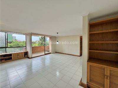 Apartamento de 4 alcobas en venta en El Poblado, Medellín, 191 m² · foto 3 de 20