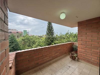 Apartamento de 4 alcobas en venta en El Poblado, Medellín, 191 m² · foto 4 de 20