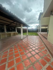 Casa en venta en Cajica, Cajicá · foto 2 de 20