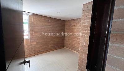 Casa de 4 alcobas en venta en Loma Del Escobero, Envigado, 1250 m² · foto 13 de 16