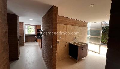 Casa de 4 alcobas en venta en Loma Del Escobero, Envigado, 1250 m² · foto 16 de 16