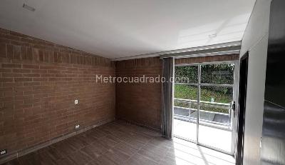 Casa de 4 alcobas en venta en Loma Del Escobero, Envigado, 1250 m² · foto 9 de 16