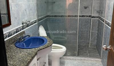 Casa de 4 alcobas en venta en Campo Valdes, Medellín, 120 m² · foto 2 de 14