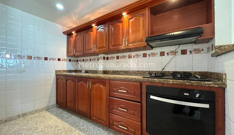 Unfurnished 5BR House in Belen Las Playas