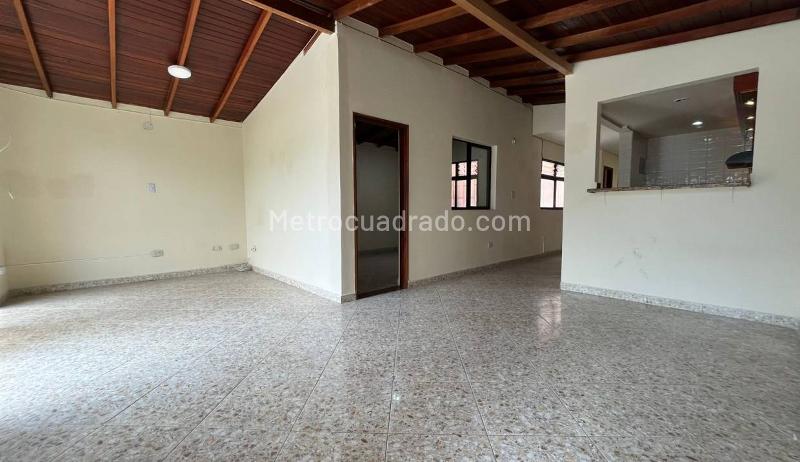 Unfurnished 5BR House in Belen Las Playas - 2