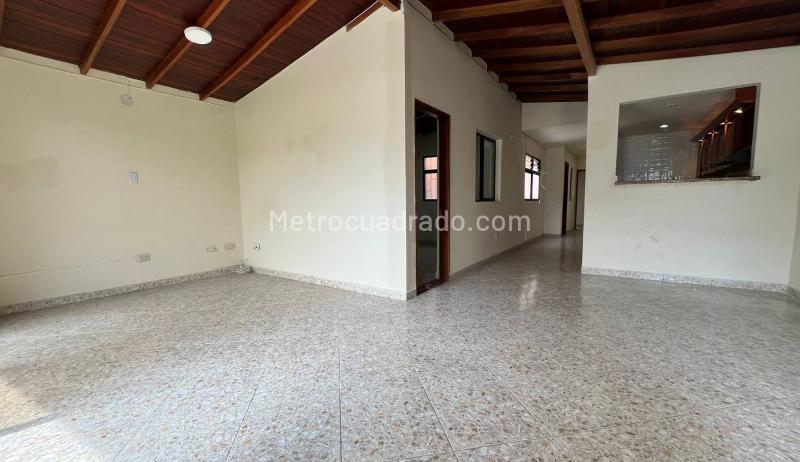 Unfurnished 5BR House in Belen Las Playas - 9