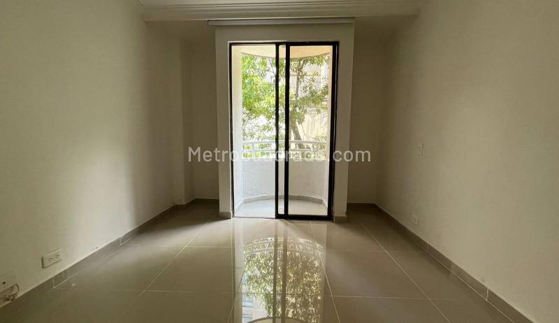 Apartamento de 4 Alcobas en El Poblado en Buen Estado - 5