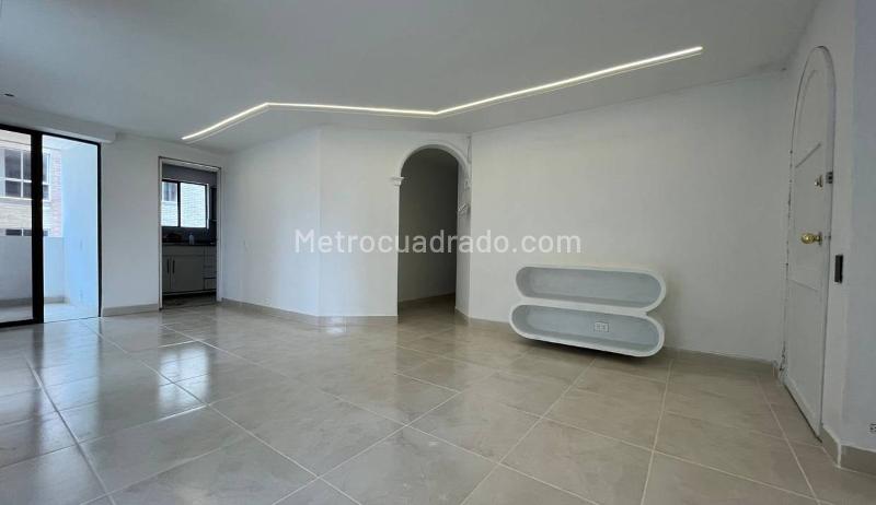 Apartamento de 4 Alcobas en El Poblado en Buen Estado - 7