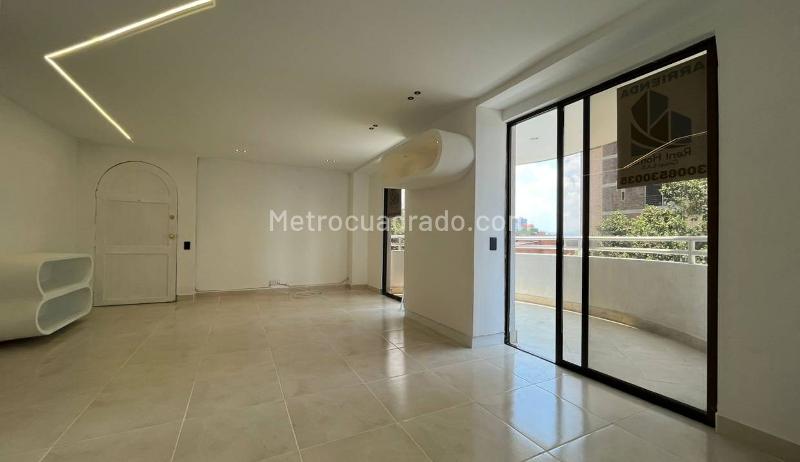 Apartamento de 4 Alcobas en El Poblado en Buen Estado - 8