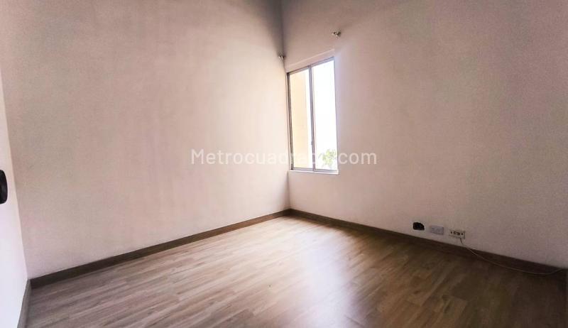 Casa sin Amoblar de 4 Alcobas con Jardín en El Poblado - 7