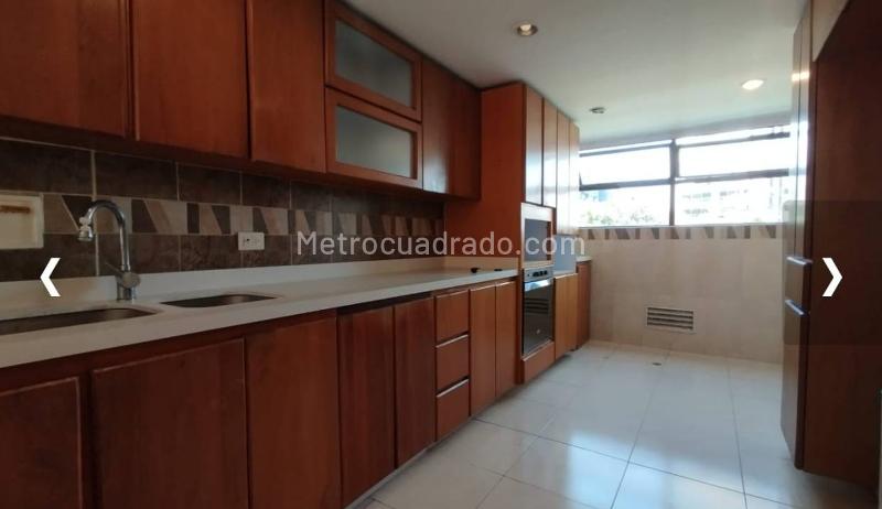 Well-Maintained 3BR Apartment in El Poblado