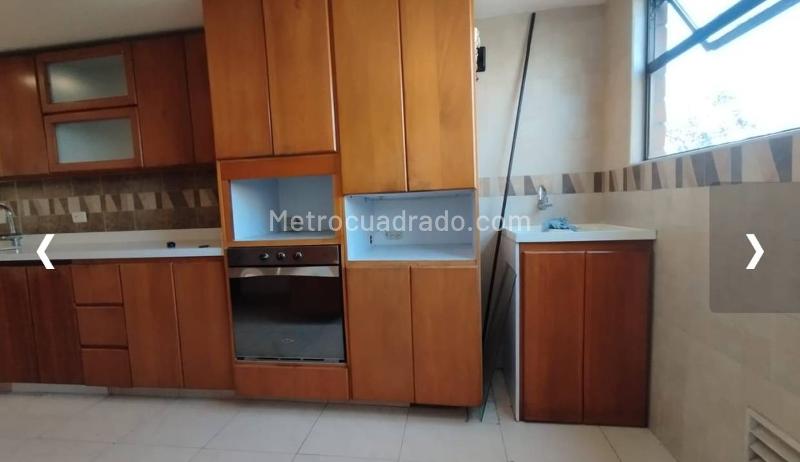 Apartamento de 3 Alcobas en Muy Buen Estado en El Poblado - 4