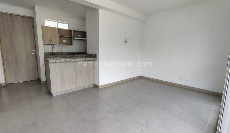 Unfurnished 3BR Apartment in Calasanz - 5