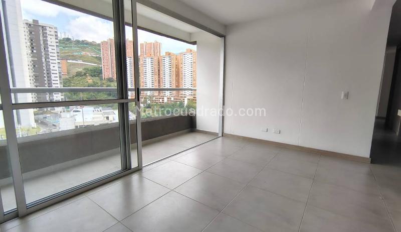 Unfurnished 3BR Apartment in Calasanz - 7