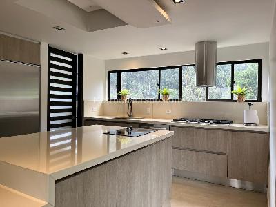 Apartamento de 4 alcobas en venta en Refugio Alto, Bogotá, 435 m² · foto 4 de 20