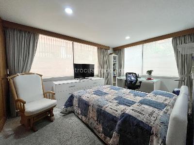 Apartamento de 3 alcobas en venta en Los Rosales, Bogotá, 176 m² · foto 14 de 19