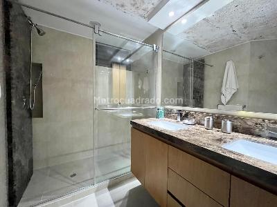 Apartamento de 3 alcobas en venta en Los Rosales, Bogotá, 176 m² · foto 18 de 19