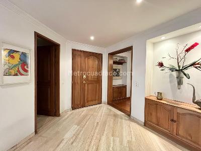 Apartamento de 3 alcobas en venta en Los Rosales, Bogotá, 176 m² · foto 19 de 19