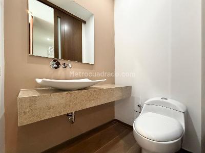 Apartaestudio en venta en Chico Norte, Bogotá, 66 m² · foto 10 de 18